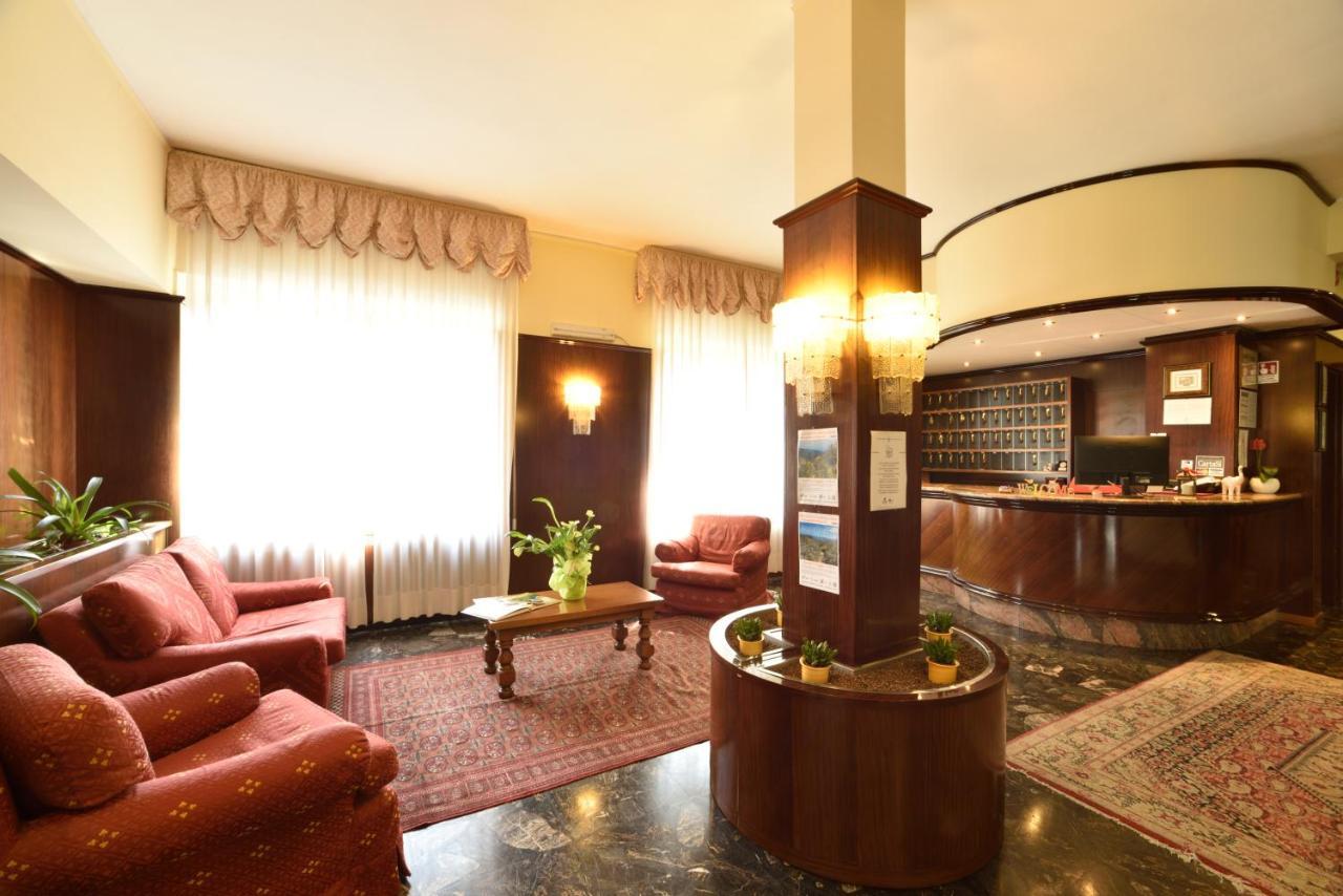 Hotel Bergamo Mare Mhotelsgroup サン・バルトロメーオ・アル・マーレ エクステリア 写真