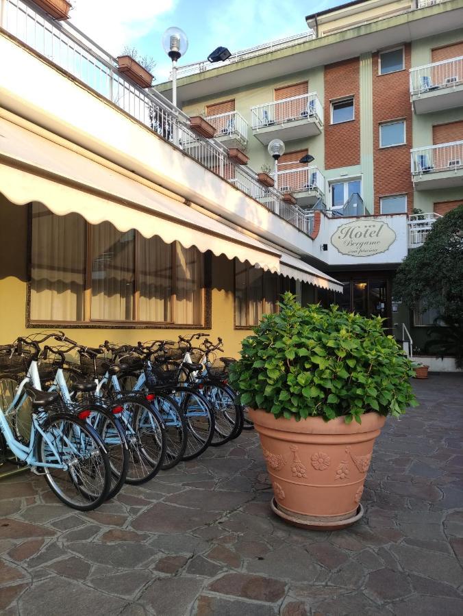 Hotel Bergamo Mare Mhotelsgroup サン・バルトロメーオ・アル・マーレ エクステリア 写真