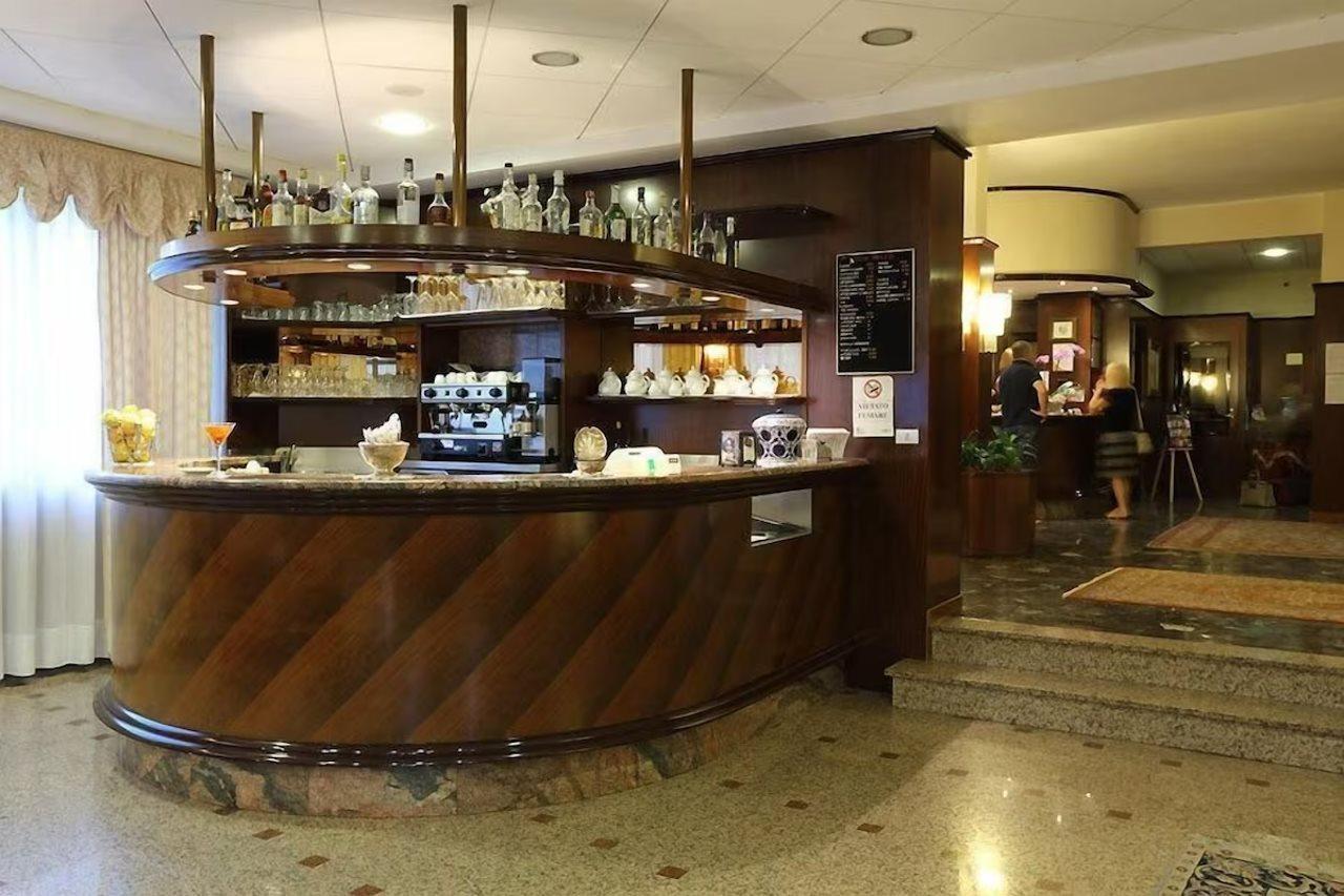 Hotel Bergamo Mare Mhotelsgroup サン・バルトロメーオ・アル・マーレ エクステリア 写真