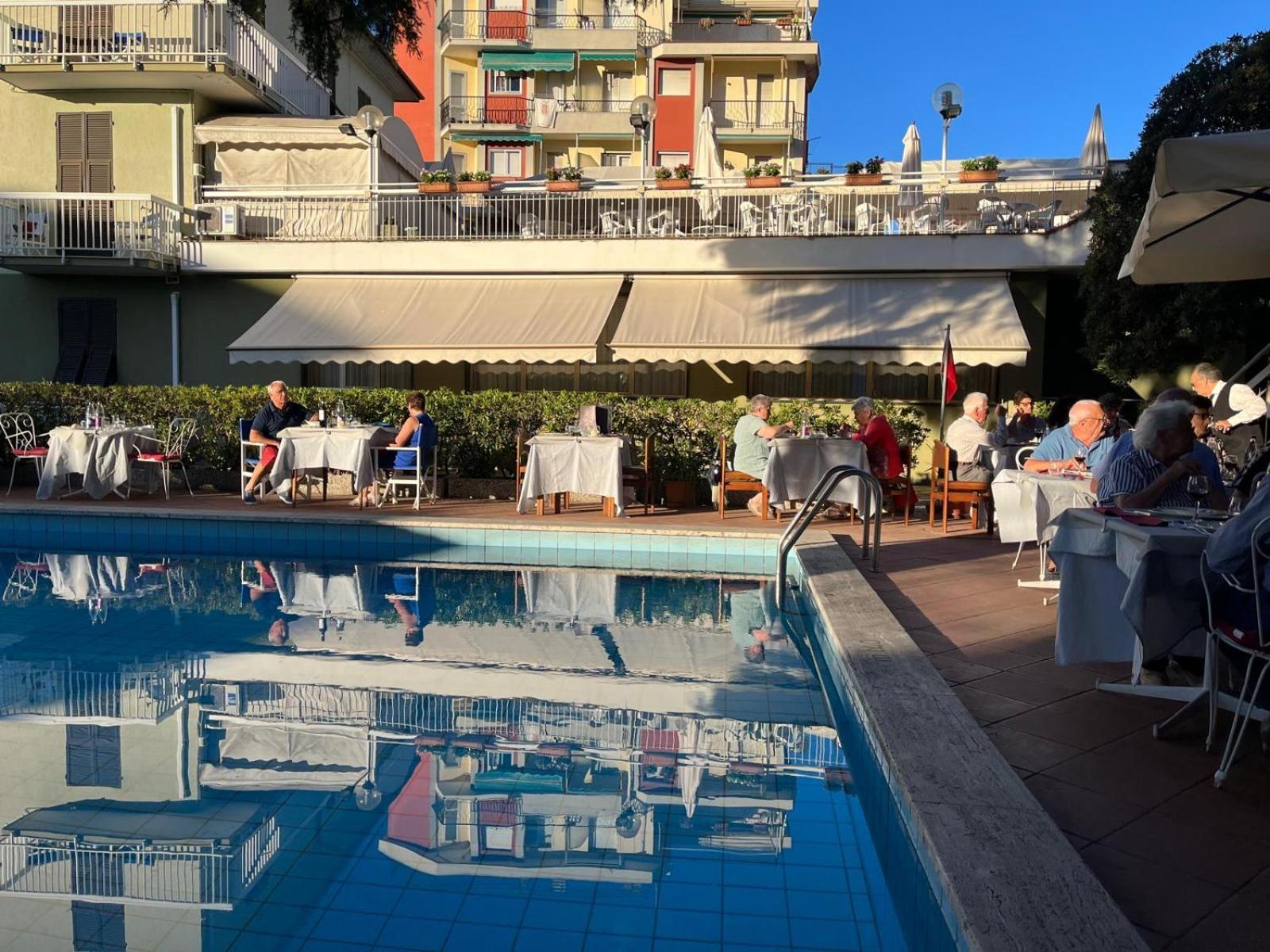 Hotel Bergamo Mare Mhotelsgroup サン・バルトロメーオ・アル・マーレ エクステリア 写真